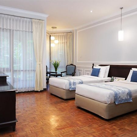 למבאנג Puteri Gunung Hotel מראה חיצוני תמונה