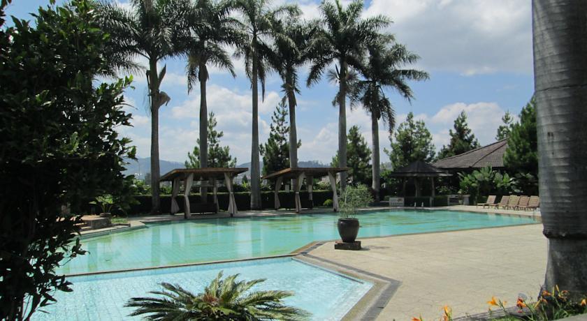 למבאנג Puteri Gunung Hotel מראה חיצוני תמונה