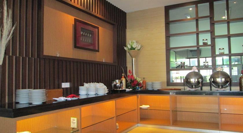 למבאנג Puteri Gunung Hotel מראה חיצוני תמונה