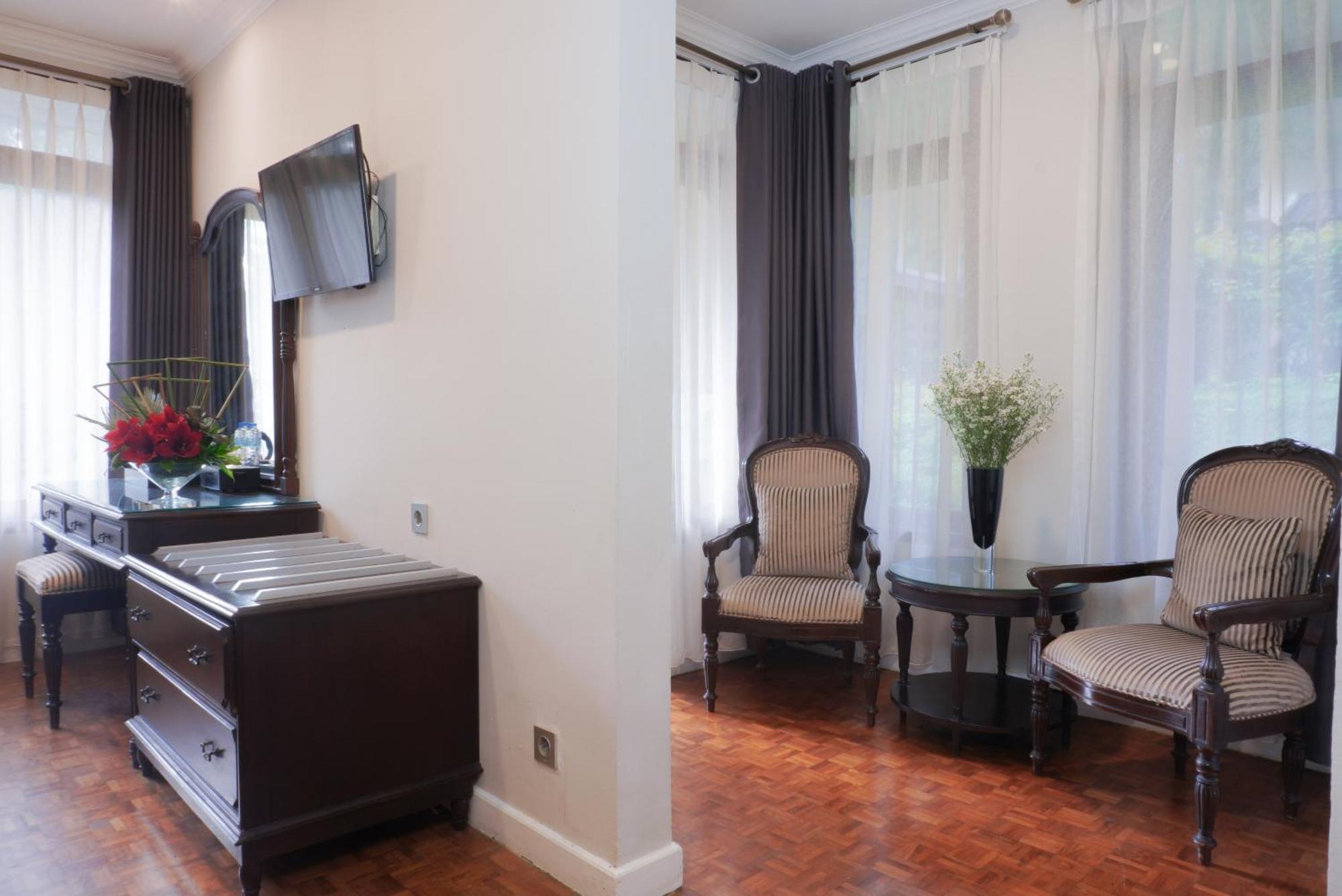 למבאנג Puteri Gunung Hotel מראה חיצוני תמונה