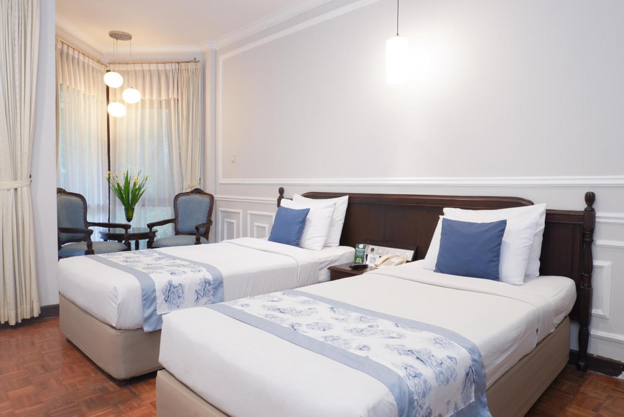למבאנג Puteri Gunung Hotel מראה חיצוני תמונה