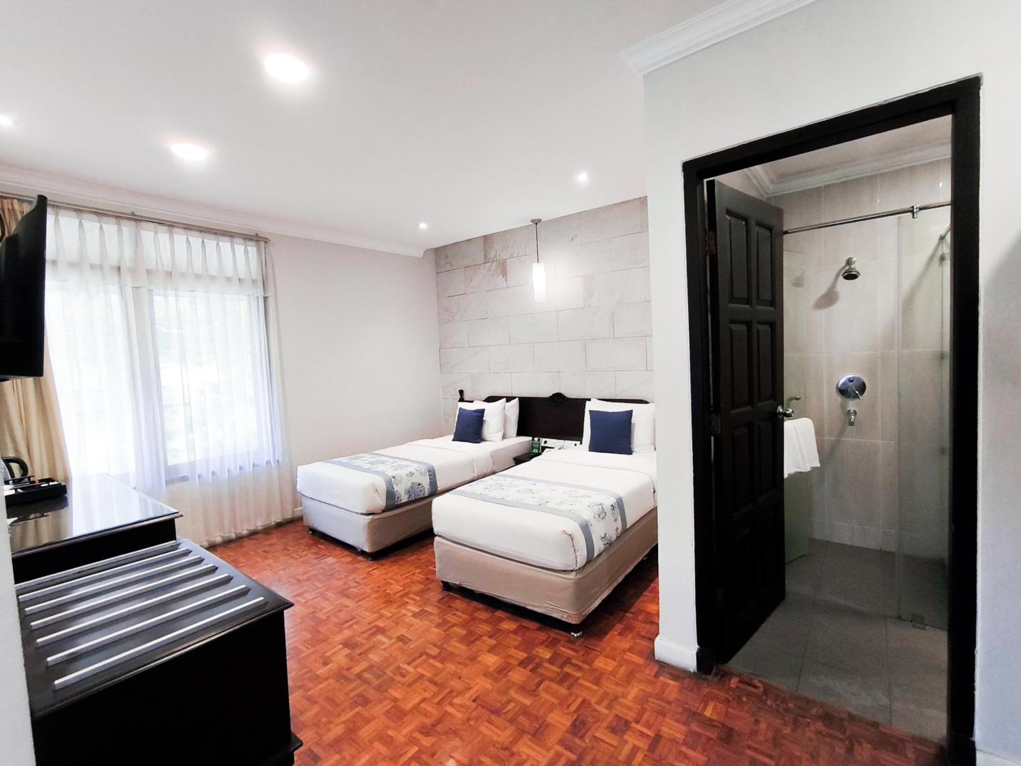 למבאנג Puteri Gunung Hotel מראה חיצוני תמונה