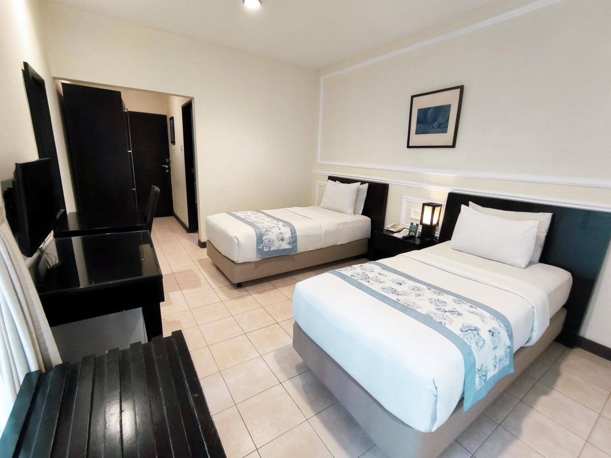 למבאנג Puteri Gunung Hotel מראה חיצוני תמונה