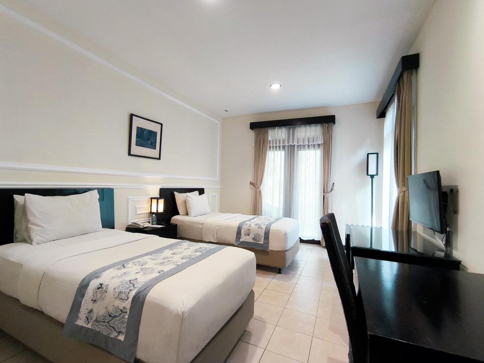 למבאנג Puteri Gunung Hotel מראה חיצוני תמונה
