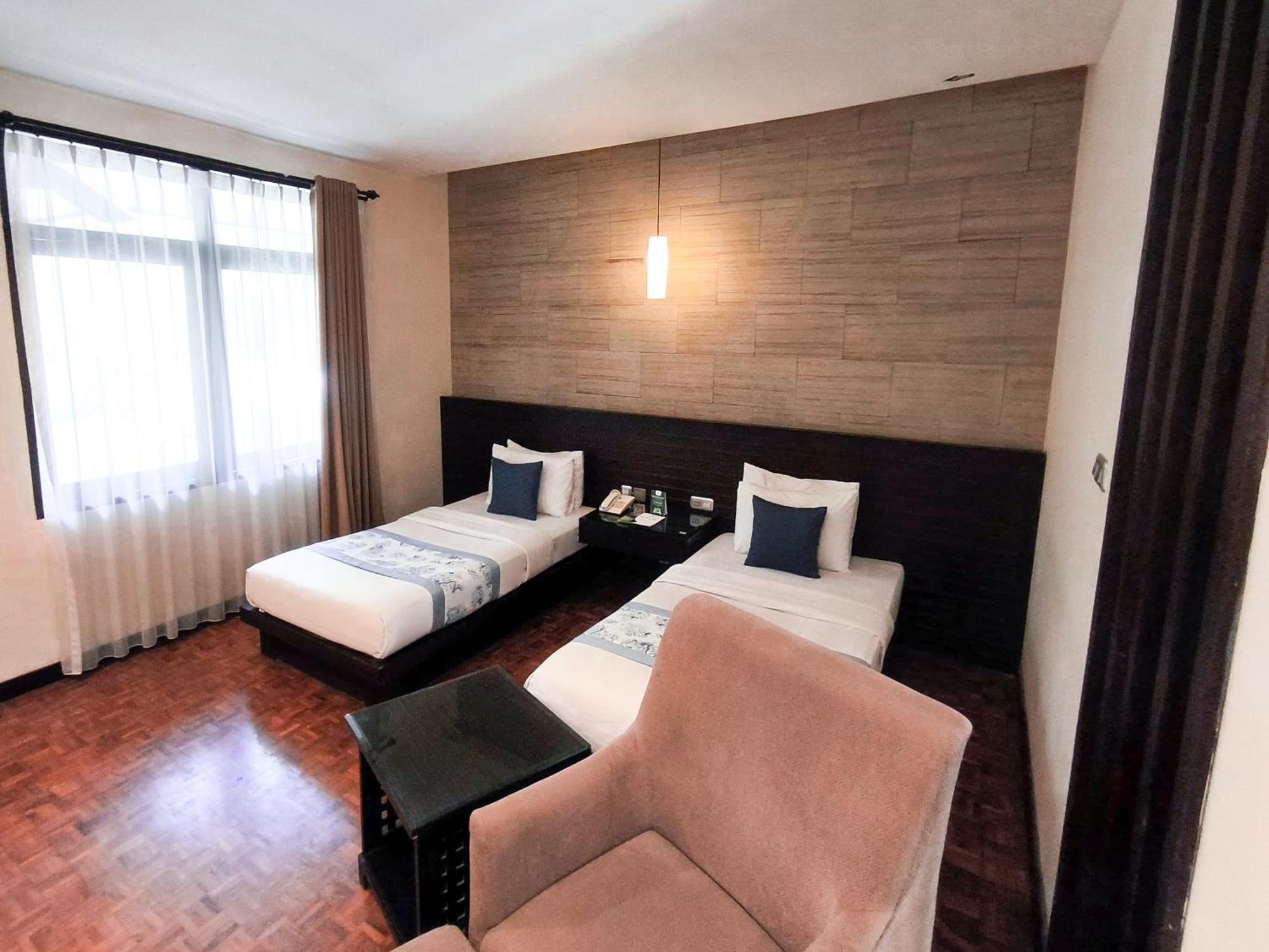 למבאנג Puteri Gunung Hotel מראה חיצוני תמונה