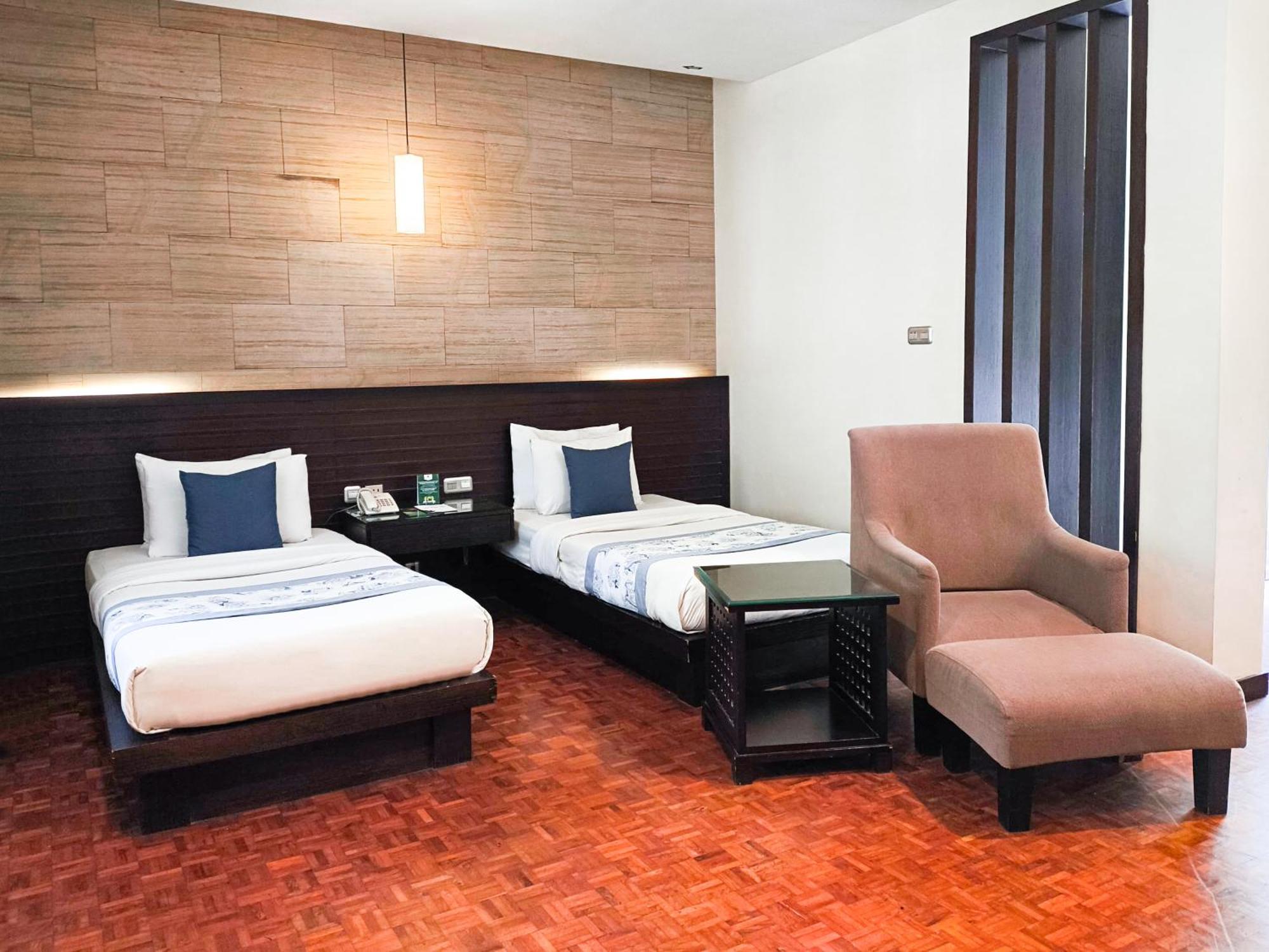 למבאנג Puteri Gunung Hotel מראה חיצוני תמונה