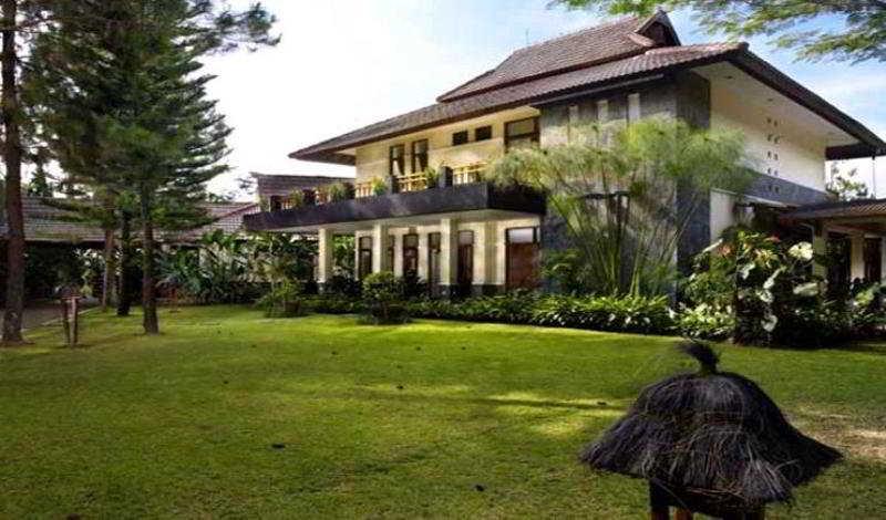 למבאנג Puteri Gunung Hotel מראה חיצוני תמונה