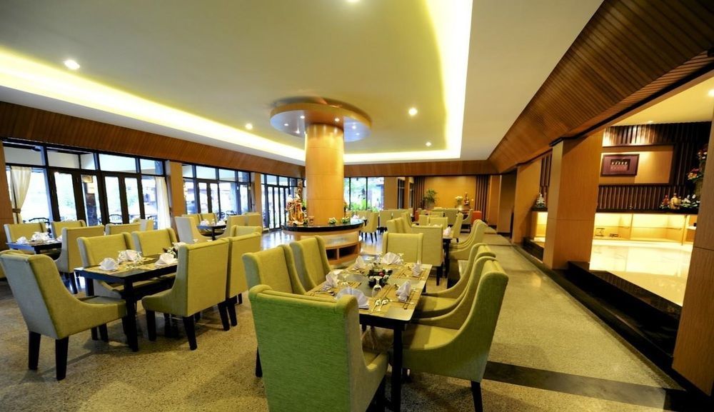 למבאנג Puteri Gunung Hotel מראה חיצוני תמונה