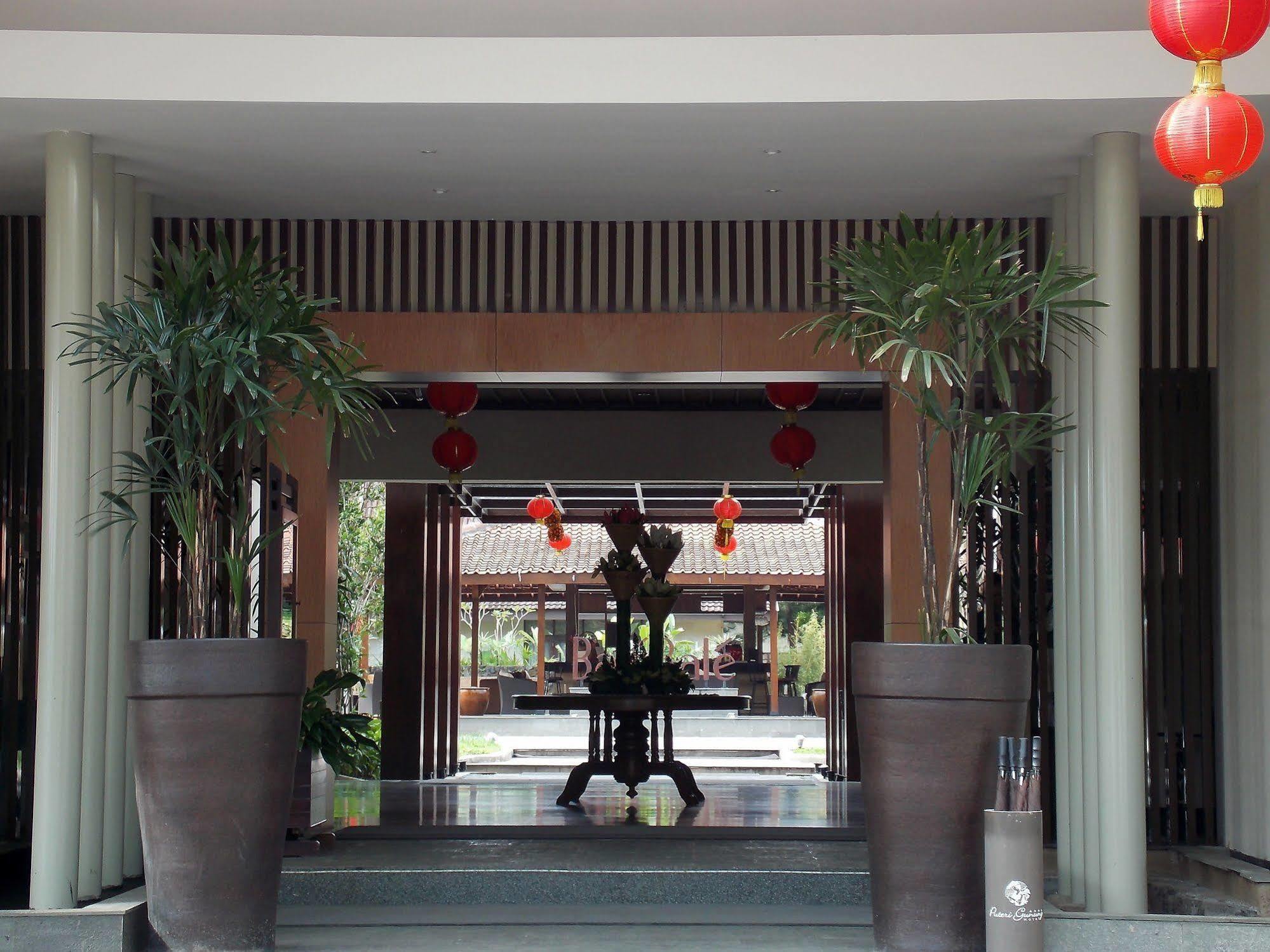 למבאנג Puteri Gunung Hotel מראה חיצוני תמונה