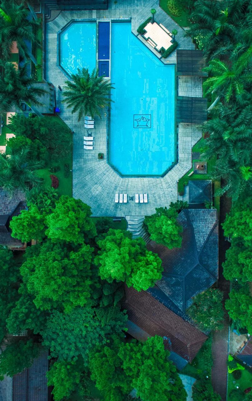 למבאנג Puteri Gunung Hotel מראה חיצוני תמונה
